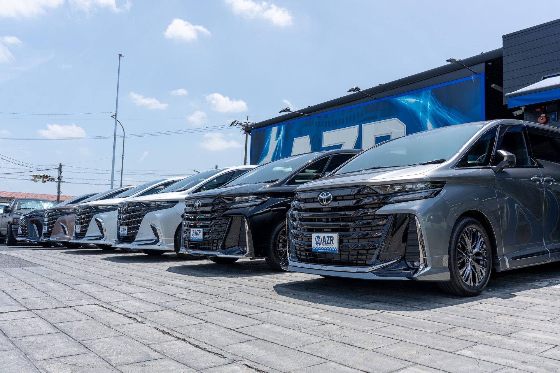 あです 9月26日順次発売｜CONVERSE × SHINYAKOZUKA 